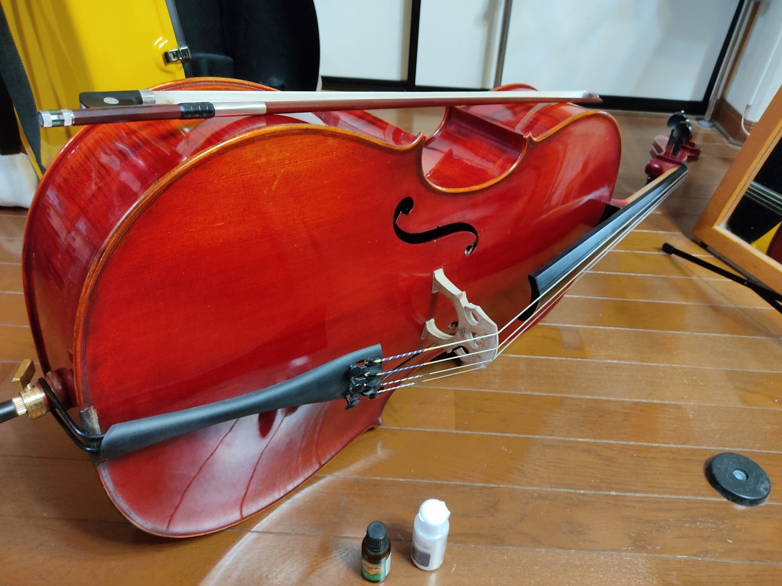 https://kumachabin.net/archives/2023/01/cello.jpg